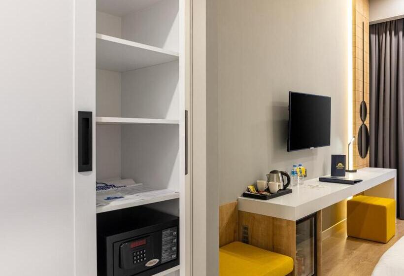 Days Hotel By Wyndham Istanbul Esenyurt