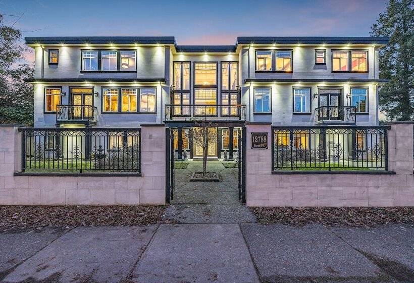 ホテル Empress Palace