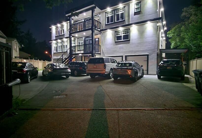 ホテル Empress Palace