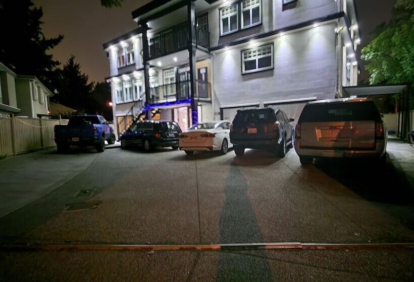 ホテル Empress Palace