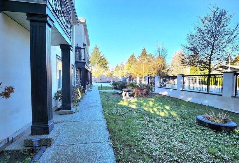 ホテル Empress Palace