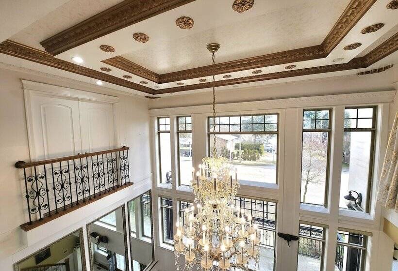 ホテル Empress Palace