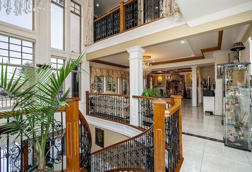 ホテル Empress Palace