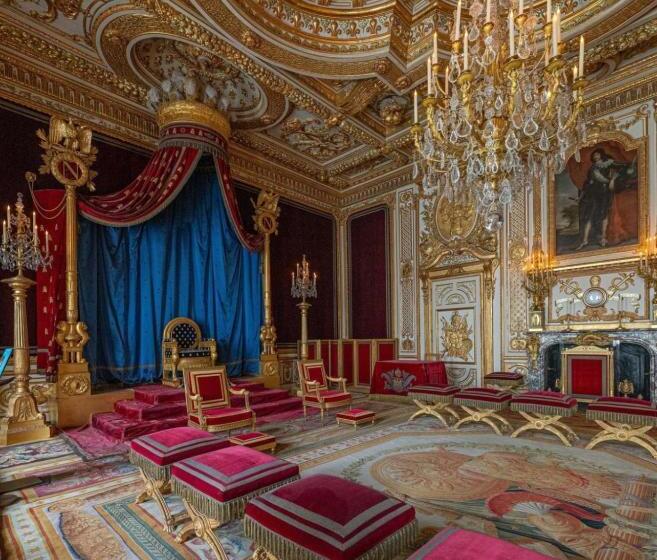 ホテル Empress Palace