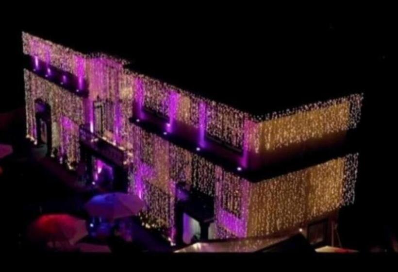 ホテル Empress Palace