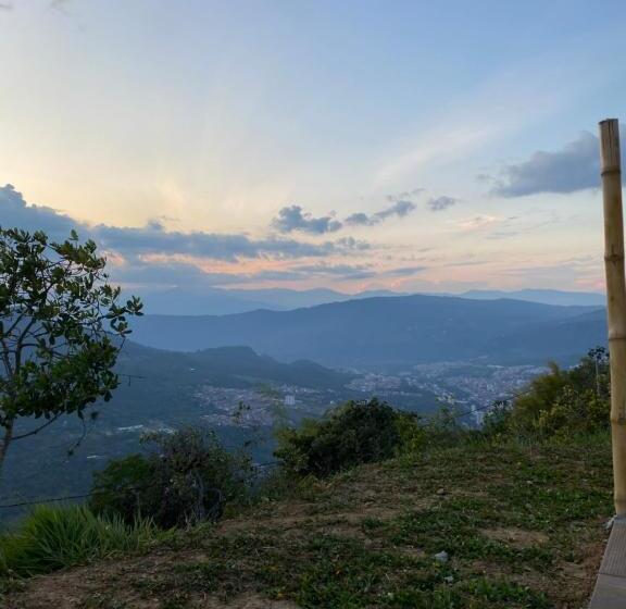 Отель Glamping Monteverde San Gil