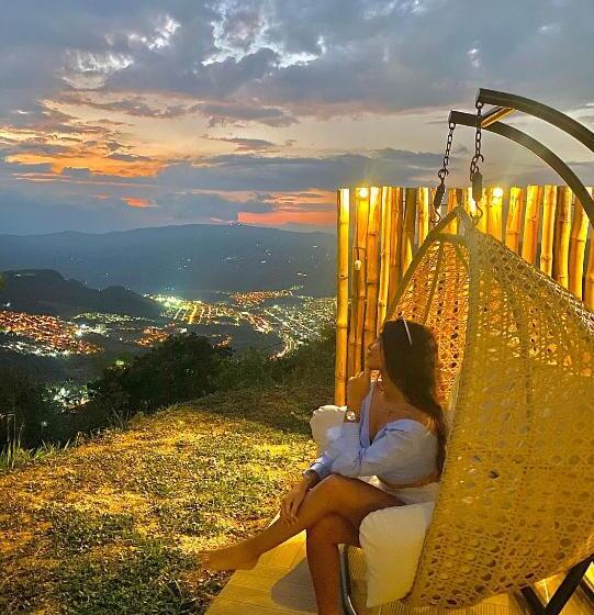 Отель Glamping Monteverde San Gil