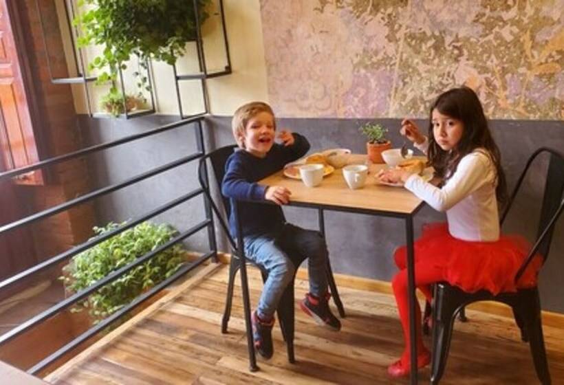 ホテル Inti Quito