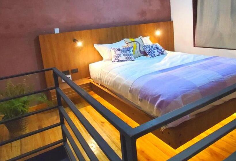 ホテル Inti Quito