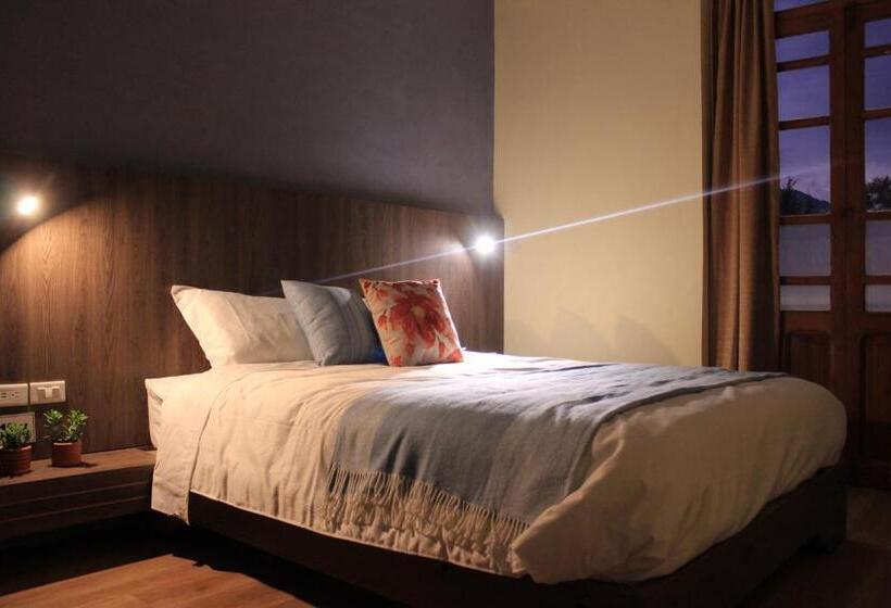 ホテル Inti Quito