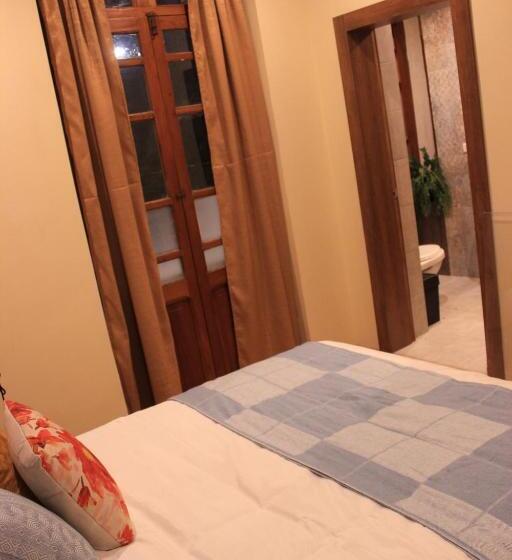 ホテル Inti Quito