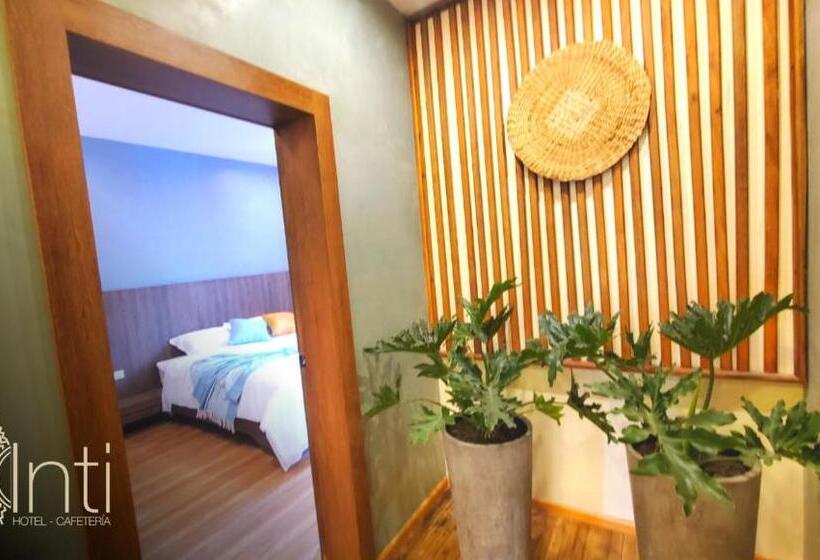 ホテル Inti Quito