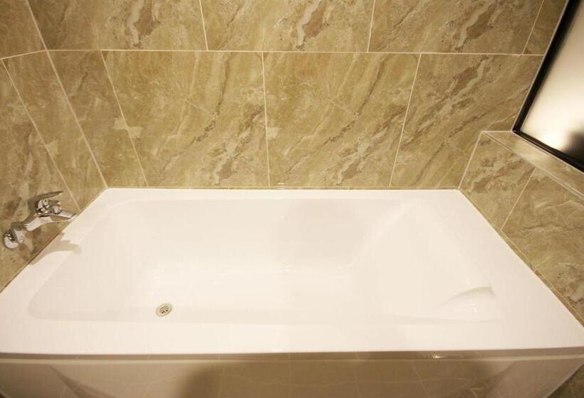 فندق Jinhae Pasta