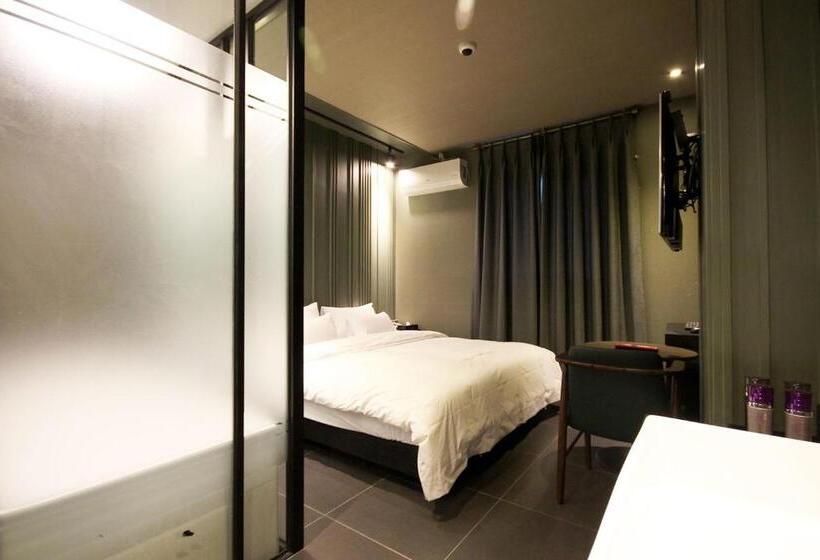 فندق Jinhae Pasta