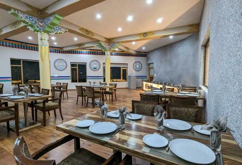 Hotel Karma Residency