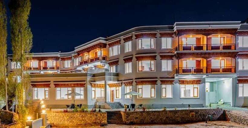 Hotel Karma Residency