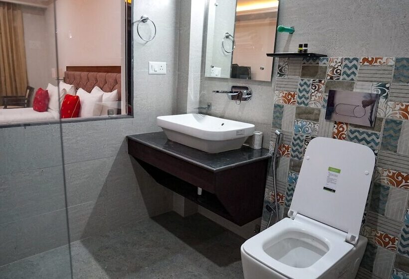 Hotel Karma Residency