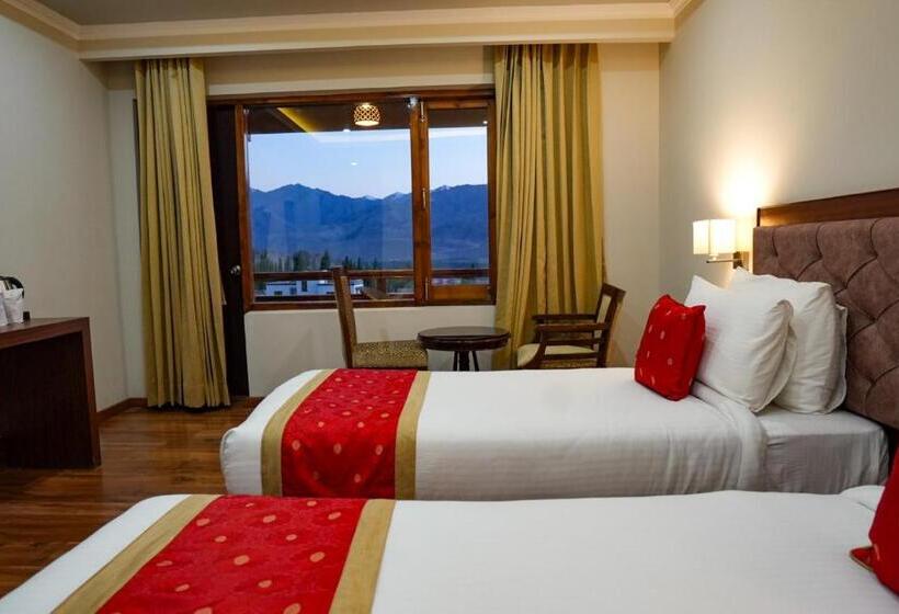 Hotel Karma Residency