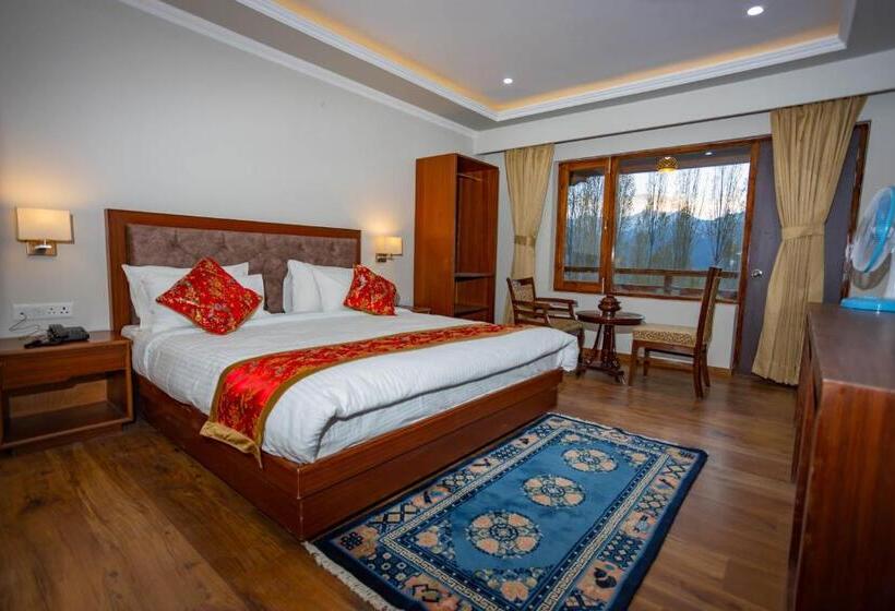 Hotel Karma Residency