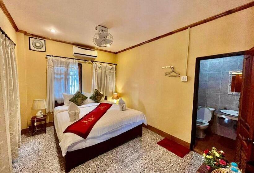 Отель Luang Prabang Rosie Place