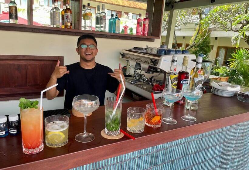 Отель Marine Bay Sanur