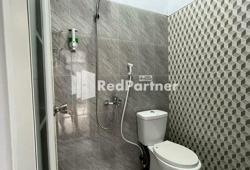 ホテル N3 Syariah Near Stasiun Tegal Mitra Reddoorz