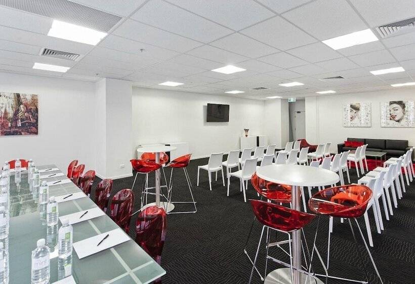 فندق Oaks Melbourne St Kilda Road