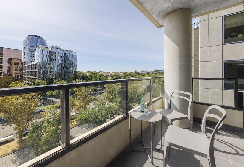 فندق Oaks Melbourne St Kilda Road