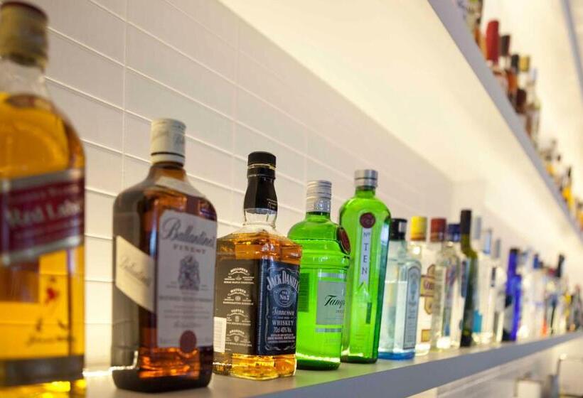 فندق Oaks Melbourne St Kilda Road