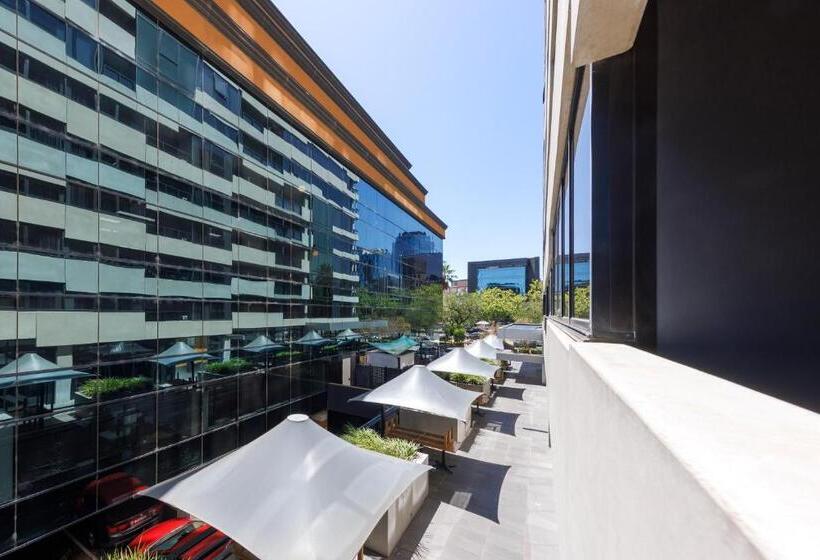 فندق Oaks Melbourne St Kilda Road