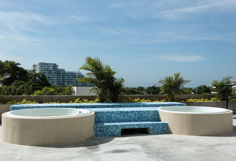 فندق Oasis Tropical