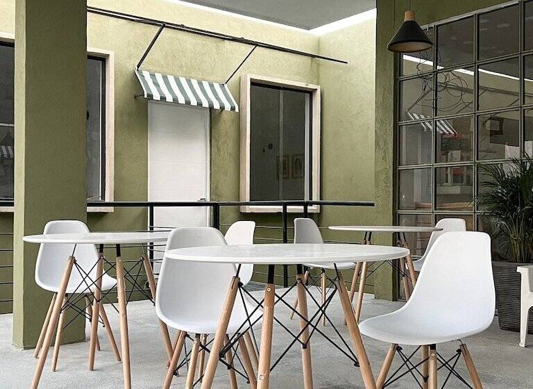 هتل Oasis Tropical