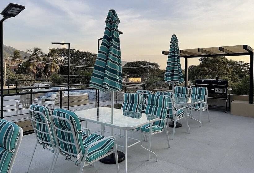 فندق Oasis Tropical