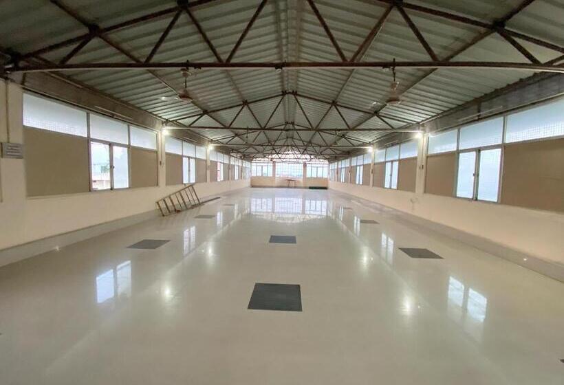 בית מלון כפרי Pitambra Vishranti Grah