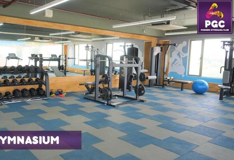 Отель Ponneri Gymkhana Club