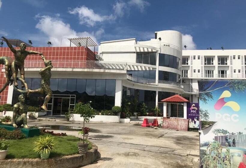 Отель Ponneri Gymkhana Club