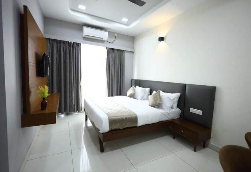 Отель Ponneri Gymkhana Club