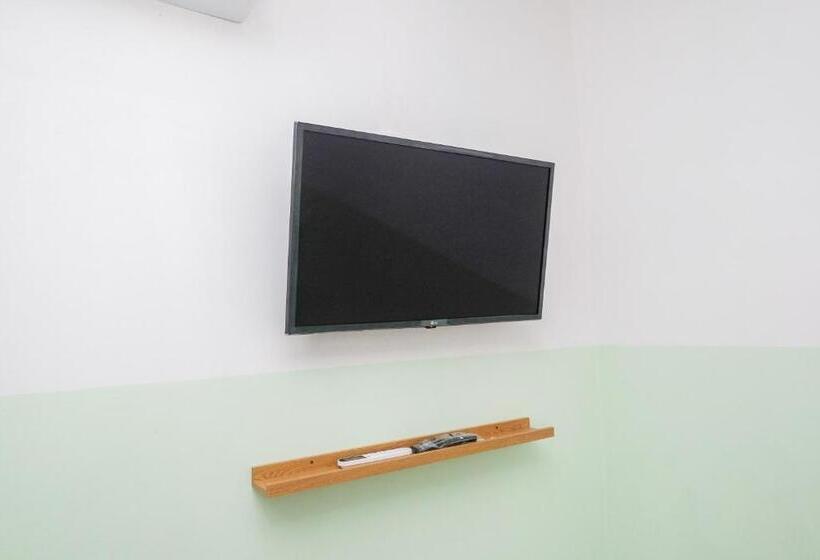 酒店 Reddoorz Near Tugu Kartasura