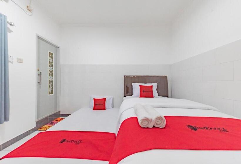 هتل Reddoorz Syariah Near Alun Alun Ciledug Cirebon