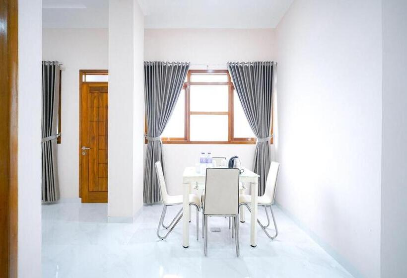 בית מלון כפרי Sans Bougenville Lampung