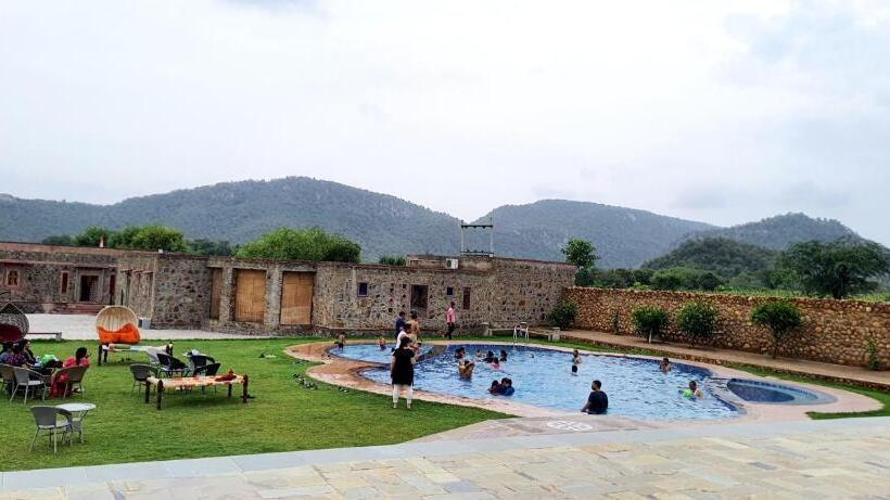 בית מלון כפרי Sariska Kasba A Village Resort