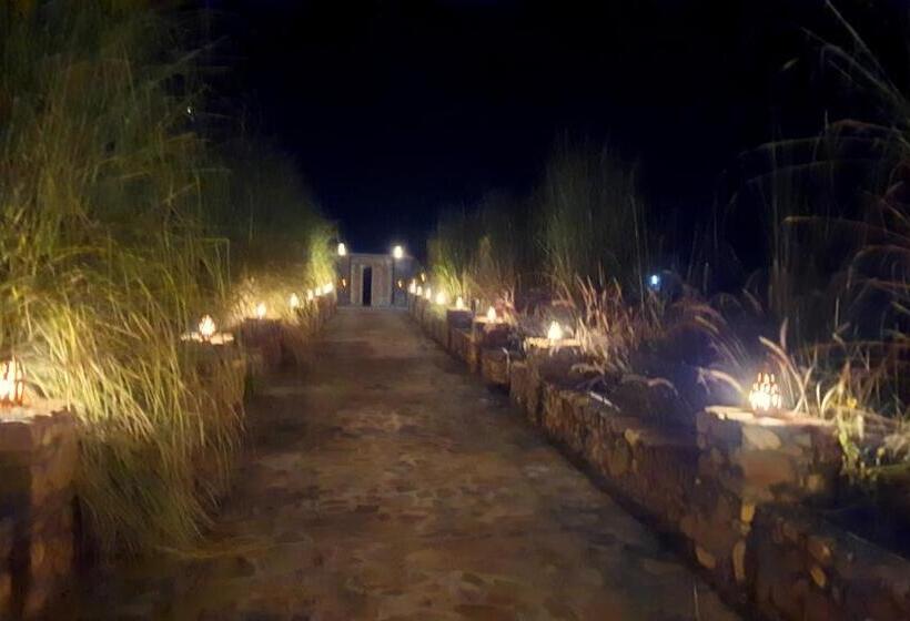 בית מלון כפרי Sariska Kasba A Village Resort