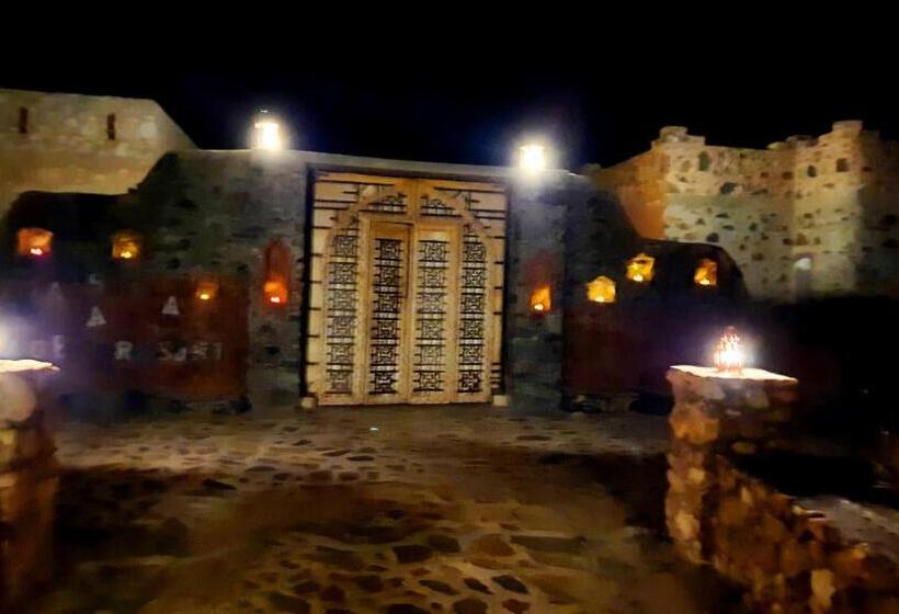 בית מלון כפרי Sariska Kasba A Village Resort