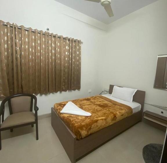 Отель Shloka Residency