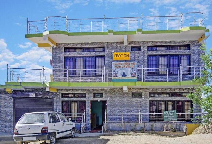 호텔 Spot On 80478 Jai Shiv Shakti Guest House