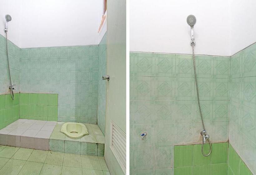 Отель Spot On 92018 Homestay Akbar Aufa Syariah