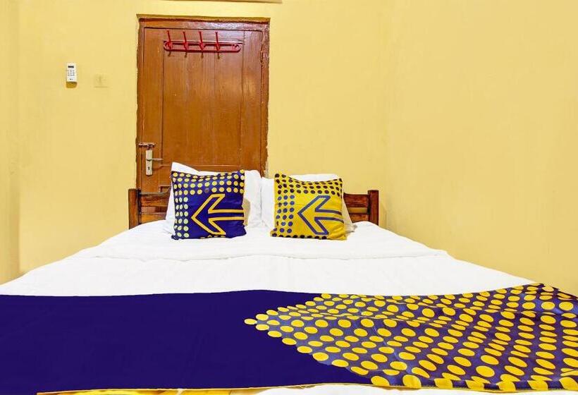 Отель Spot On 92018 Homestay Akbar Aufa Syariah