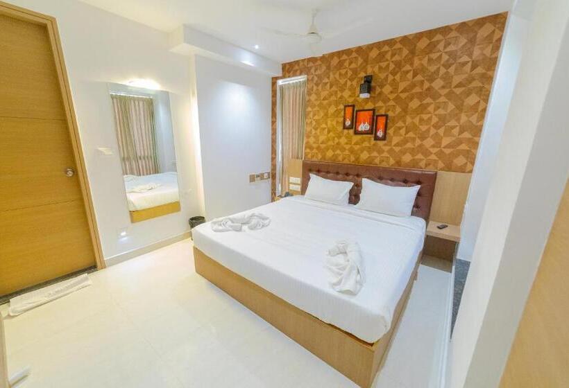 فندق Sri K Residency