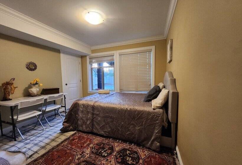 ホテル Empress Palace