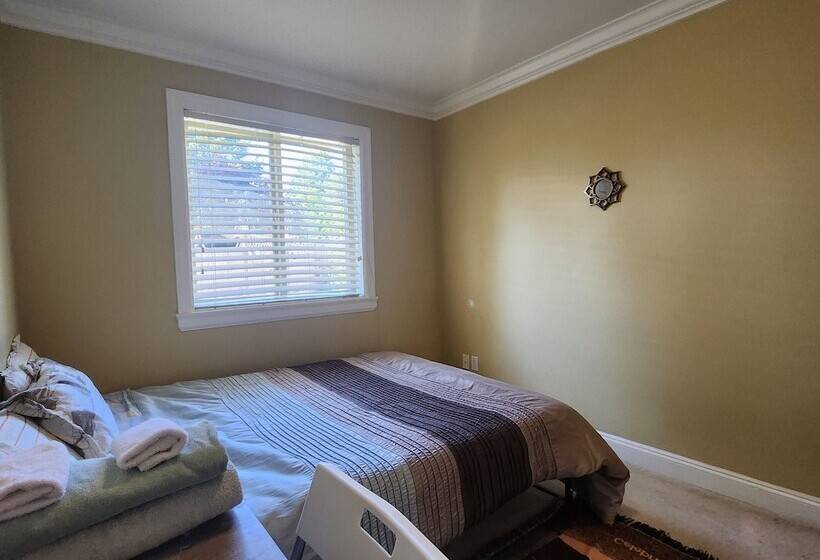 ホテル Empress Palace